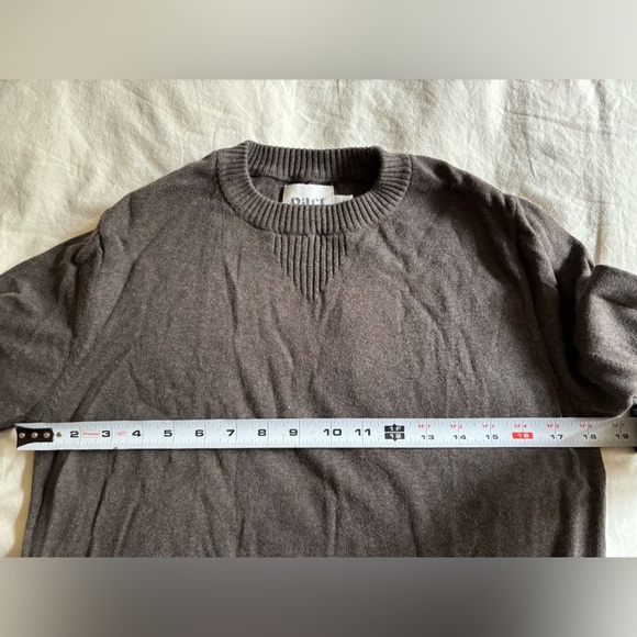 Pact Women’s pullover sweater size small - Picture 7 of 7